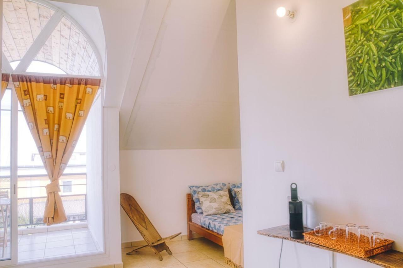Appartement Bakkasab St Gilles à Saint-Gilles Les Bains Extérieur photo